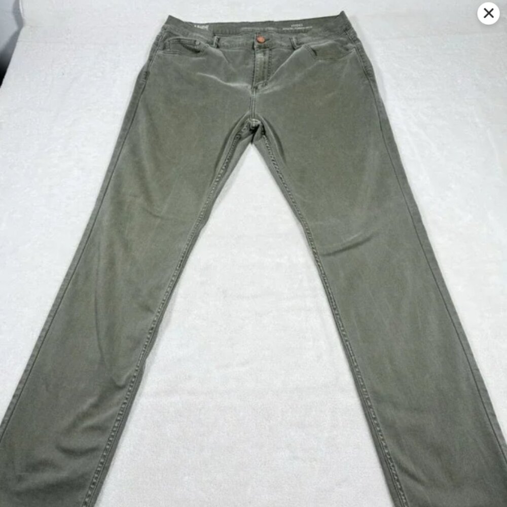 Mugsy Jeans Mens Size 38 X 36 Army Green Hydes Classic Fit Flex Stretch